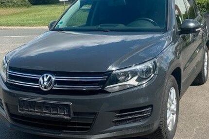 VW Tiguan 214.212 km 7.550 &euro; Bielefeld 33729