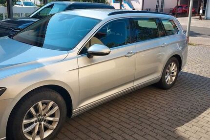 VW Passat Variant