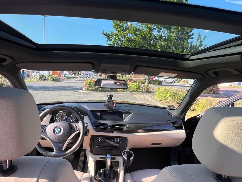 BMW X1 305.000 km 8.500 € Berlin 10315