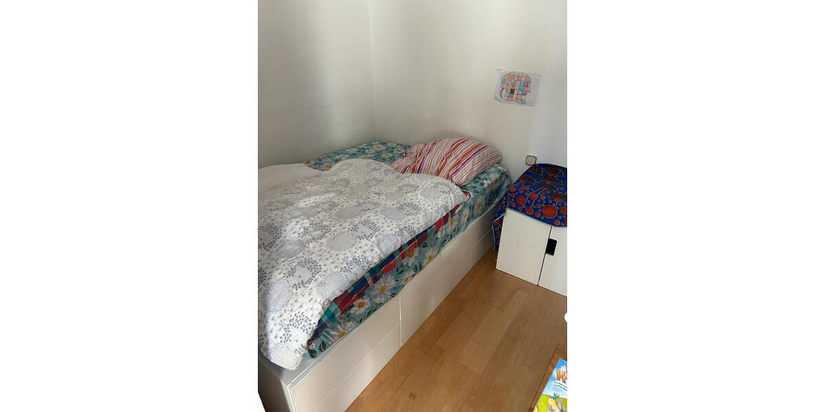 Zu vermieten: 1,5-Zimmer-Wohnung, 34 m² (Dachgeschoss) 1.5 zimmer