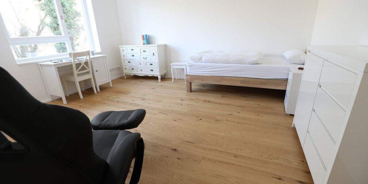 Einfamilienhaus Niederdorfelden - 7 Zimmer, 210 m&sup2;, 3.100&euro; | Angebot:25665446