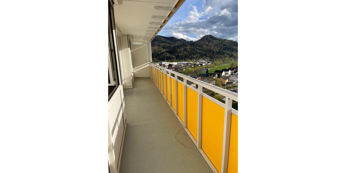 Etagenwohnung Waldkirch - 3 Zimmer, 84 m&sup2;, 1.100&euro; | Angebot:26267584