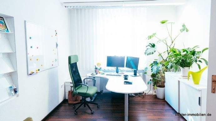 Stilvolle 72 m² Büro-Kanzleiräume Nbg.-Süd - ruhige Lage nähe AufseßplatzKopernikusplatz