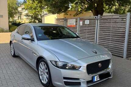 Jaguar XE 125.000 km 11.999 &euro; Berlin 13156
