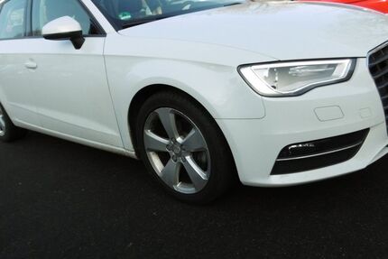 Audi A3 122.153 km 12.480 &euro; Hamburg 22459