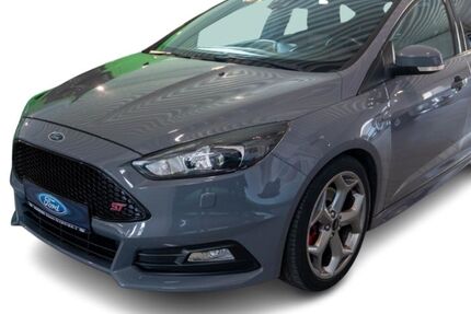 Ford Focus 107.215 km 14.880 &euro; Braubach 56338