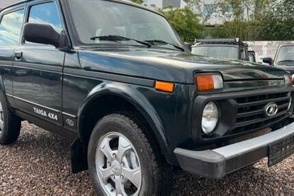 Lada Taiga 78.000 km 8.500 &euro; Waltershausen 99880