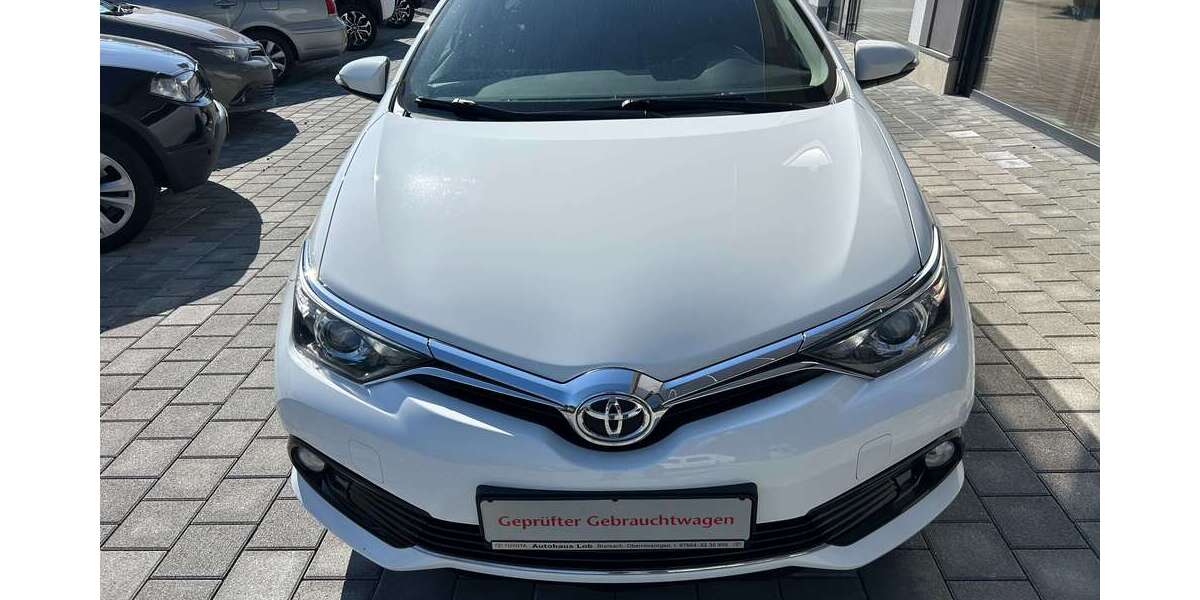Toyota Auris 161.800 km 9.900 &euro; Breisach 79206