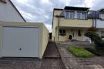 * HIER BLEIBEN KEINE WOHNWÜNSCHE OFFEN * hochwertig ausgestattete DHH mit GARTEN+GARAGE+STELLPLATZ