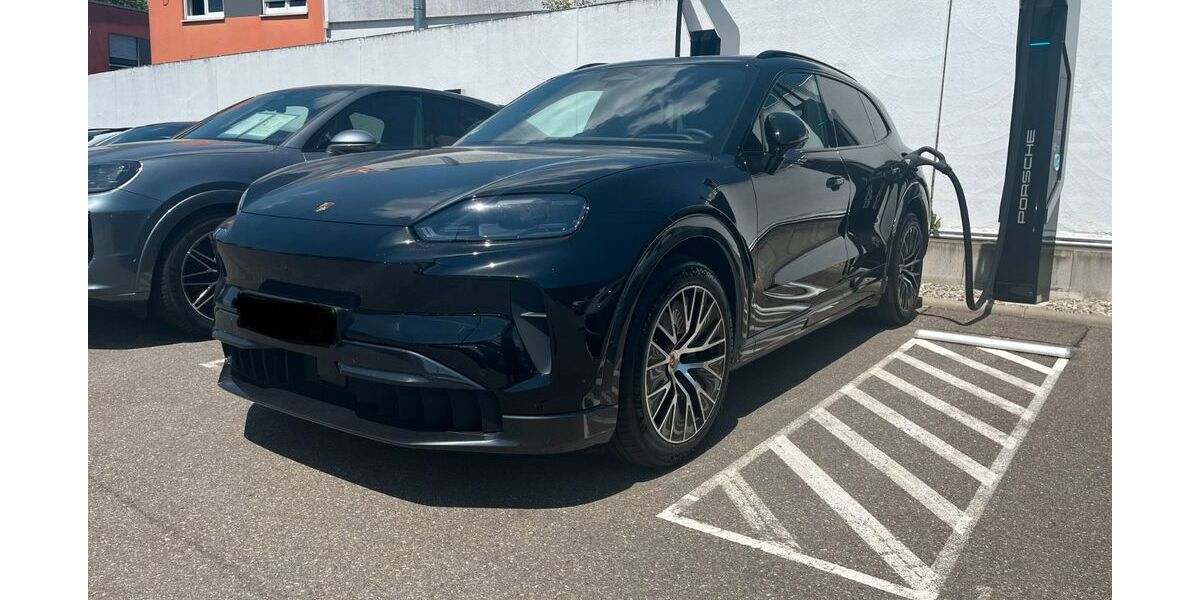 Porsche Cayenne 5.900 km 109.999 &euro; Stuttgart 70499