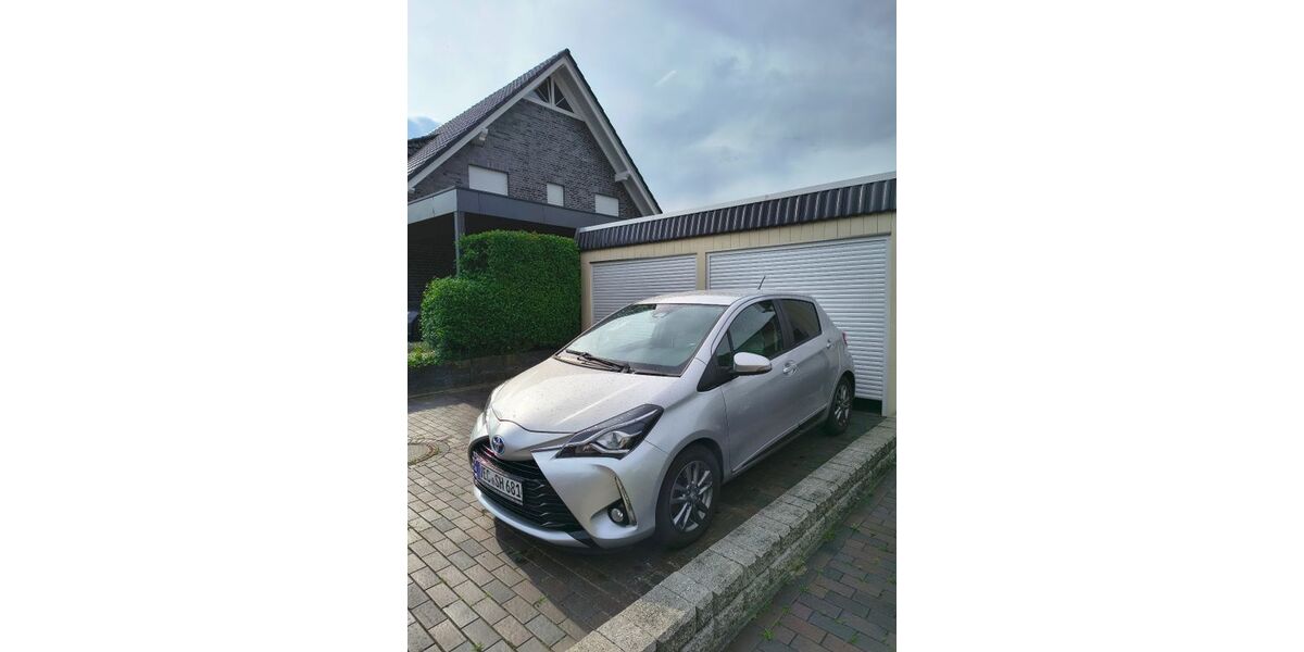 Toyota Yaris 140.000 km 11.300 &euro; Vechta 49377