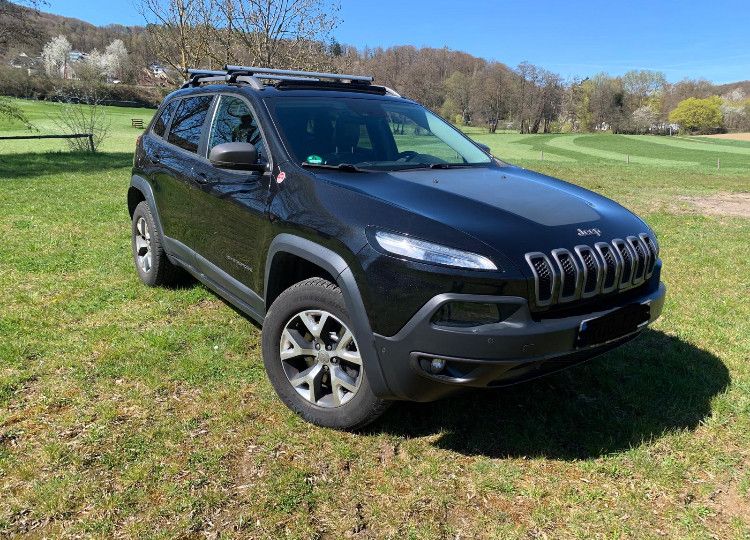 Jeep Cherokee 108.600 km 10.550 &euro; Niedernhausen 65527