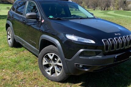 Jeep Cherokee 108.600 km 11.550 &euro; Niedernhausen 65527