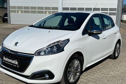 Peugeot 208 118.000 km 8.990 &euro; Eschweiler 52249