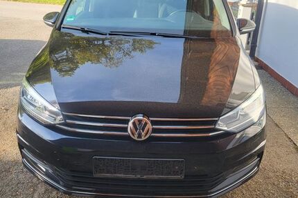 VW Touran 67.076 km 17.800 &euro; Irschenberg 83737