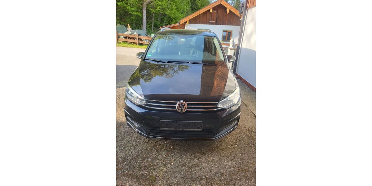 VW Touran 67.076 km 17.800 &euro; Irschenberg 83737