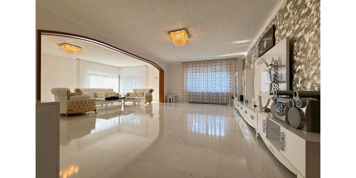 Einfamilienhaus Beverungen - 15 Zimmer, 403 m&sup2;, 379.000&euro; | Angebot:27019255