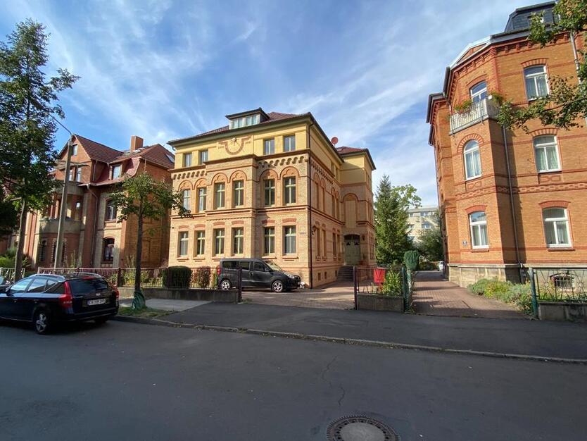 Attraktive 2-Raum-SouterrainWohnung mit zwei kleinen Bädern – großzügig und komfortabel zur Miete