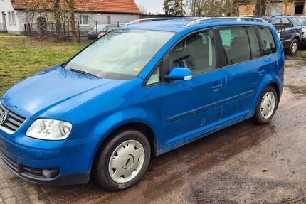 VW Touran 370.000 km 999 &euro; Löwenberger Land OT Teschendorf 16775