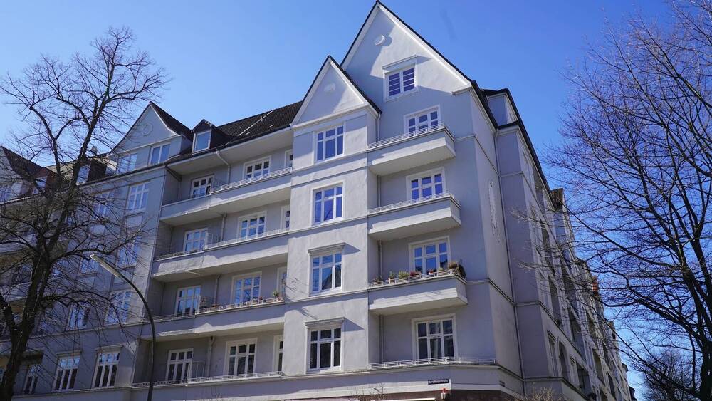 Winterhude Laden und Wohnung in Toplage 3 zimmer