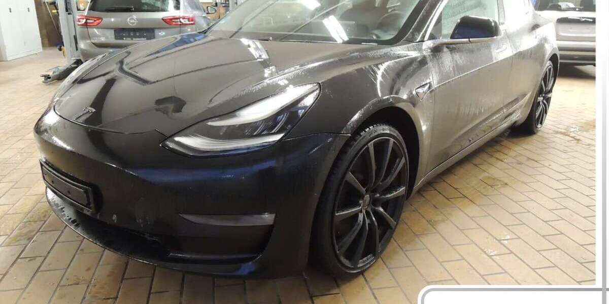 Tesla Model 3 139.000 km 20.850 &euro; Prüm 54595