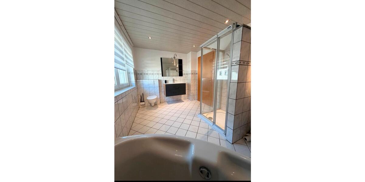 Einfamilienhaus Siegbach - 5 Zimmer, 124 m&sup2;, 1.165&euro; | Angebot:25170402