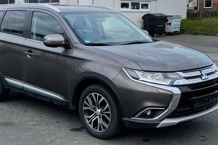 Mitsubishi Outlander 108.000 km 17.490 &euro; Hamburg 20537