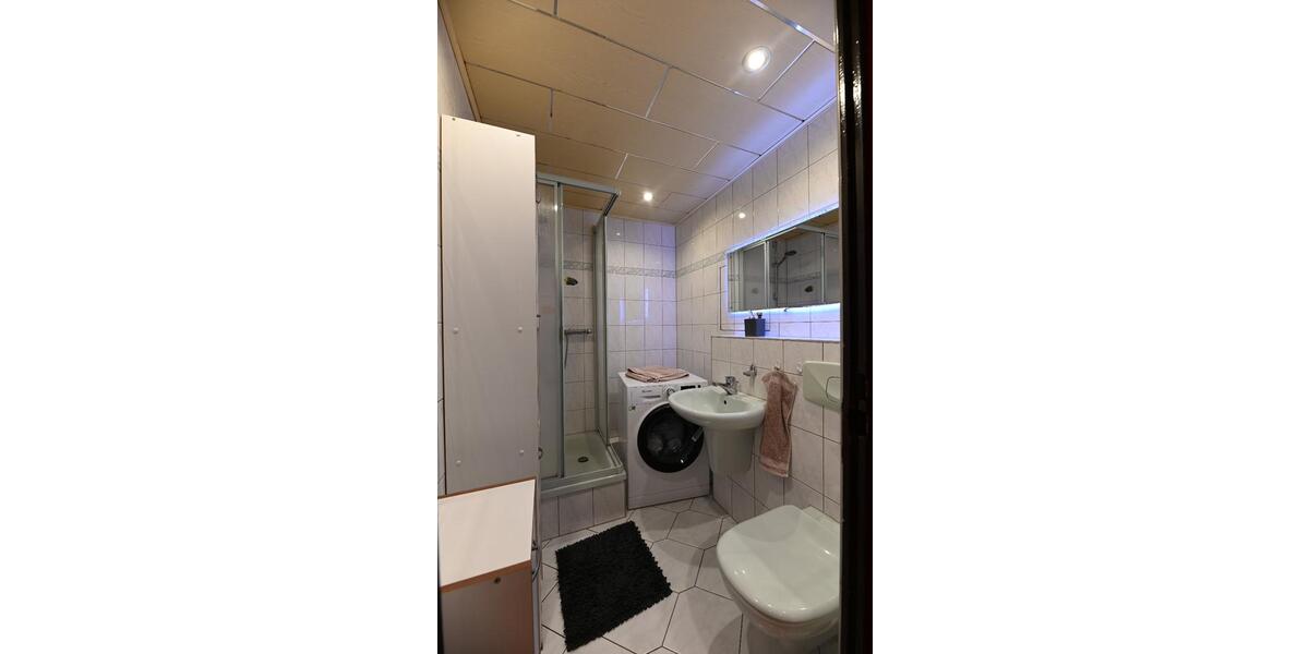 Etagenwohnung Sömmerda - 3 Zimmer, 72 m&sup2;, 74.000&euro; | Angebot:27094049