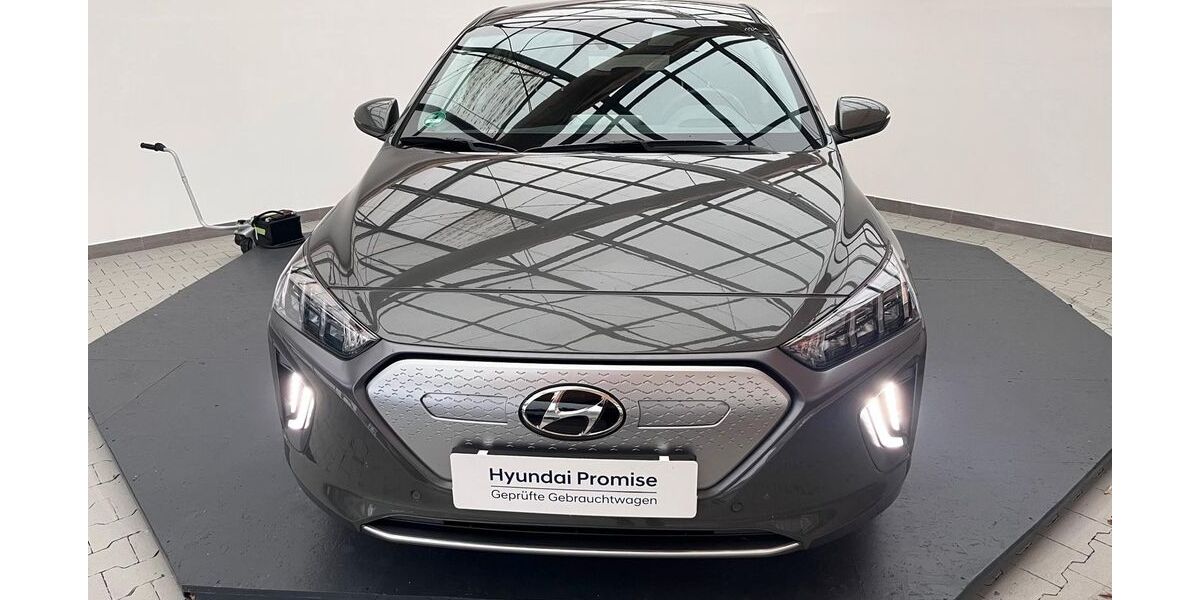 Hyundai IONIQ 17.973 km 23.390 &euro; Magdeburg 39116
