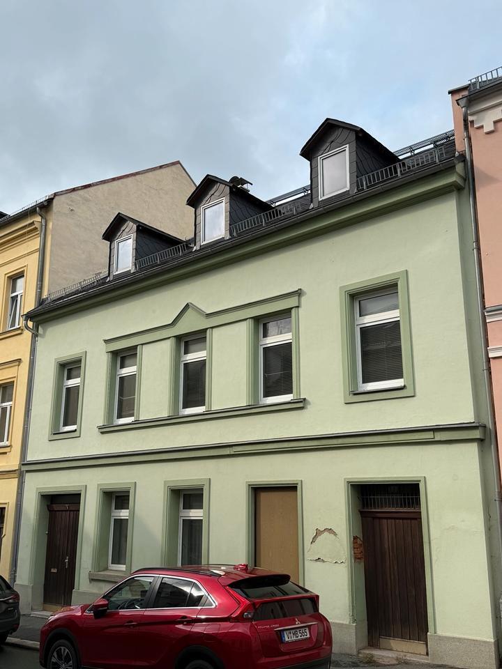 Mehrfamilienhaus mit Gewerbefläche direkt am Marktplatz