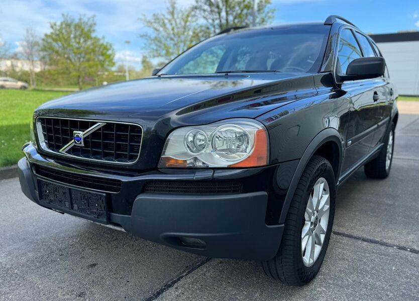 Volvo XC90 438.000 km 3.990 € Dresden 01257