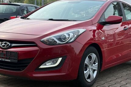 Hyundai i30 74.000 km 6.950 &euro; Hamm 59077
