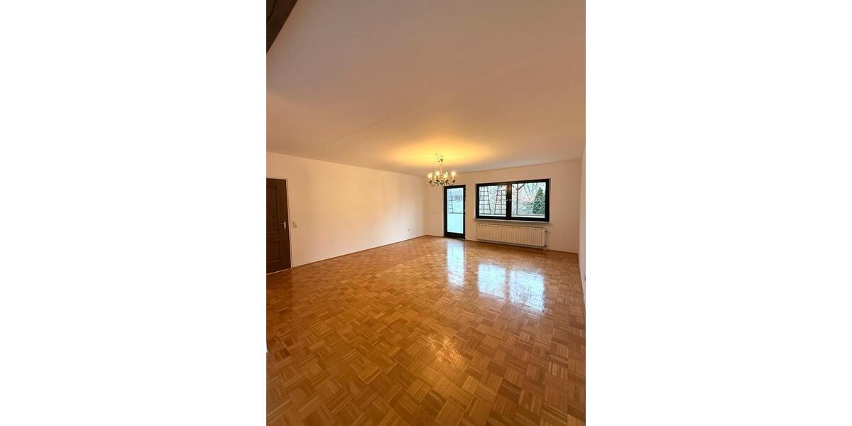 Etagenwohnung Germering - 4 Zimmer, 110 m&sup2;, 2.050&euro; | Angebot:26662939