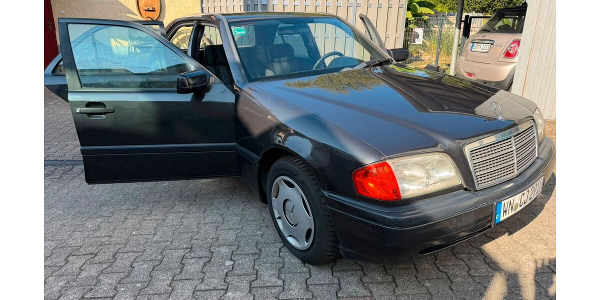 Mercedes-Benz C 180 202.000 km 1.500 &euro; Oberstenfeld 71720