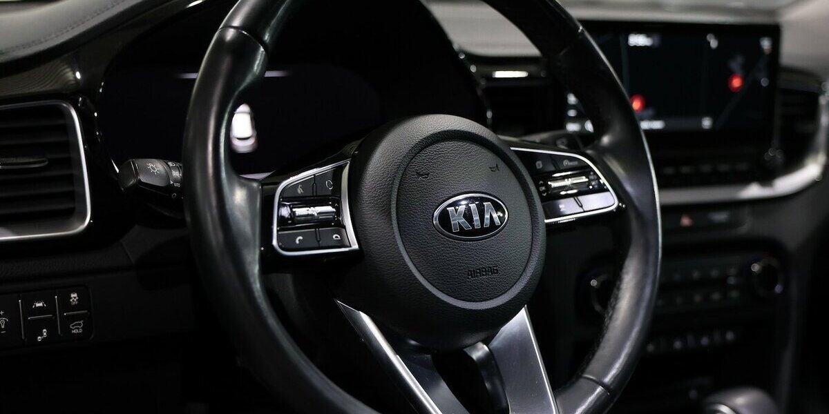 Kia XCeed 1.4 T-GDI PLATINUM-EDITION 1.HAND,PANORAMA 79.000 km 17.991 &euro; Hamm 59077