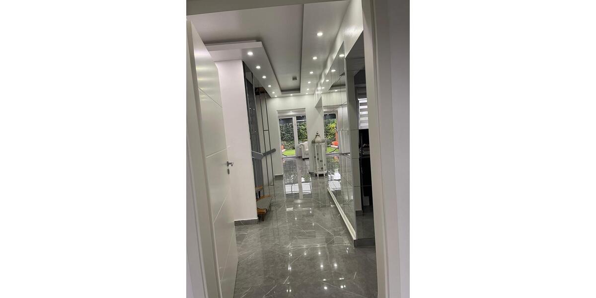Doppelhaushälfte Laatzen - 6 Zimmer, 211 m&sup2;, 525.000&euro; | Angebot:27126852