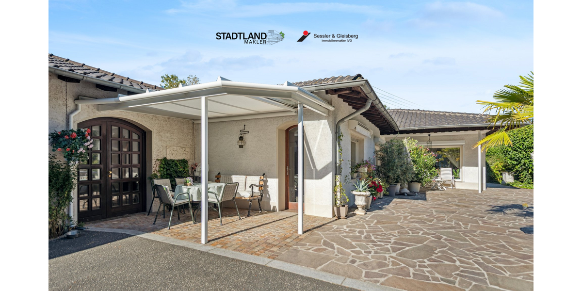 Haus zum Kaufen in Hennef (Sieg) 649.000 € 218.39 m² 6 zimmer