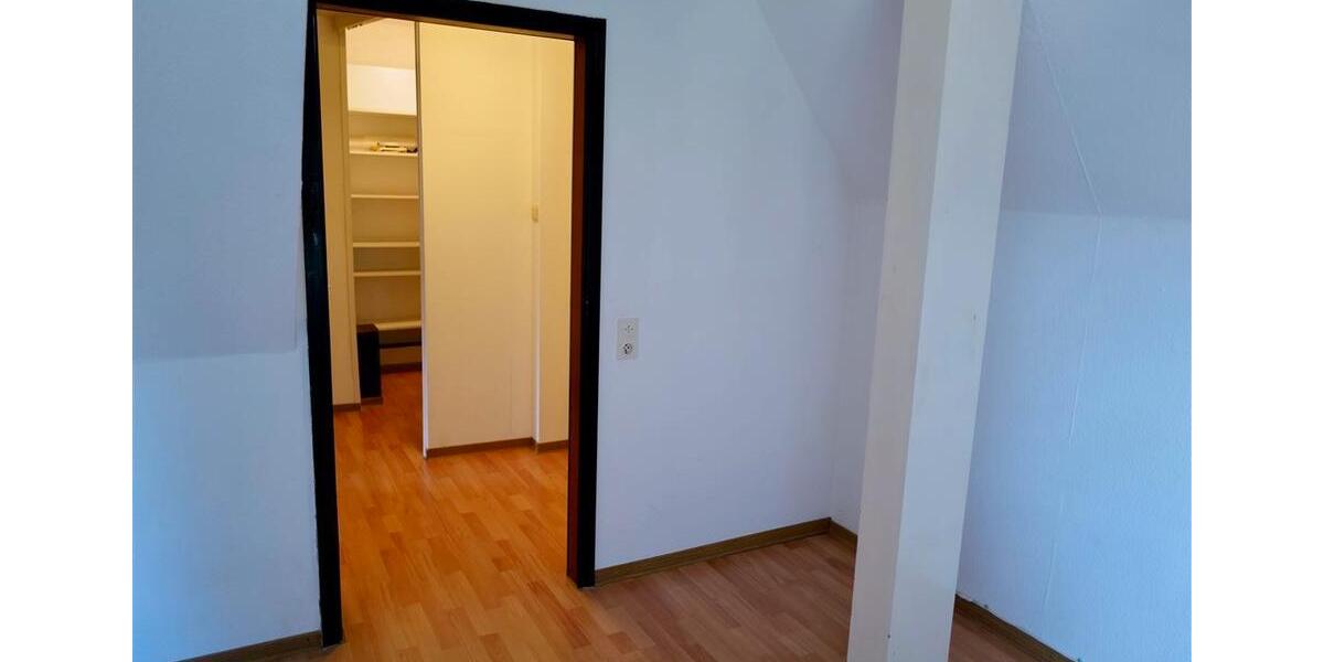 Dachgeschoßwohnung Himmelpforten - 3 Zimmer, 104 m&sup2;, 680&euro; | Angebot:25415007