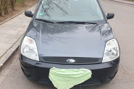 Ford Fiesta 114.000 km 1.690 &euro; München 81241