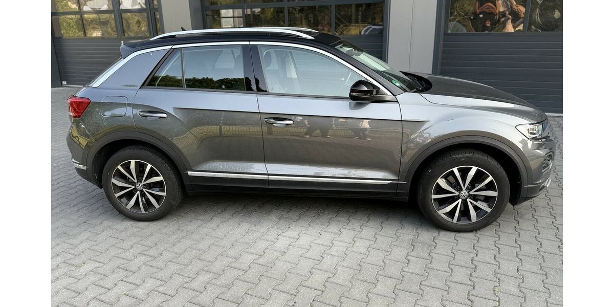 VW T-Roc R line / 4Motion / Keyless Go / PANO 53.000 km 25.250 &euro; Mönchengladbach 41066