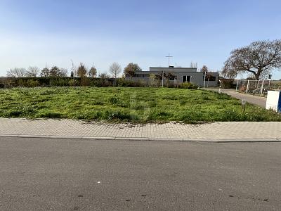 GRUNDSTÜCK FÜR EINE DOPPELHAUSHÄLFTE zimmer