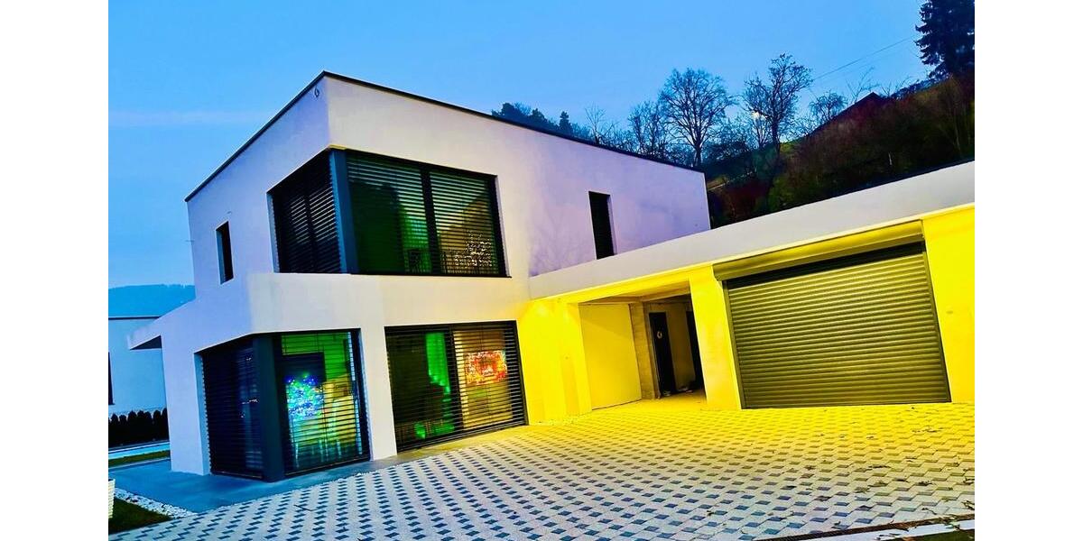 Villa Umkirch - 6 Zimmer, 250 m&sup2;, 500&euro; | Angebot:25409098