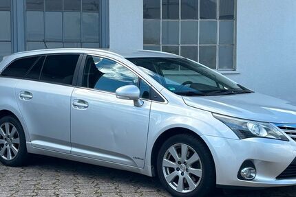 Toyota Avensis 222.300 km 4.850 &euro; Overath 51491