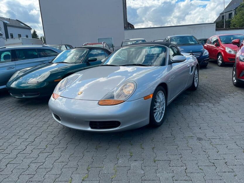 Porsche Boxster 81.000 km 15.900 € Mönchengladbach 41063