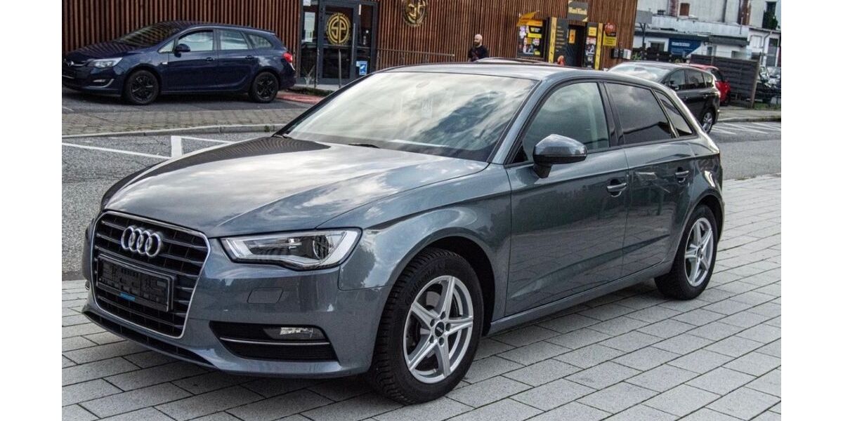 Audi A3 128.000 km 15.000 &euro; Ratzeburg 23909
