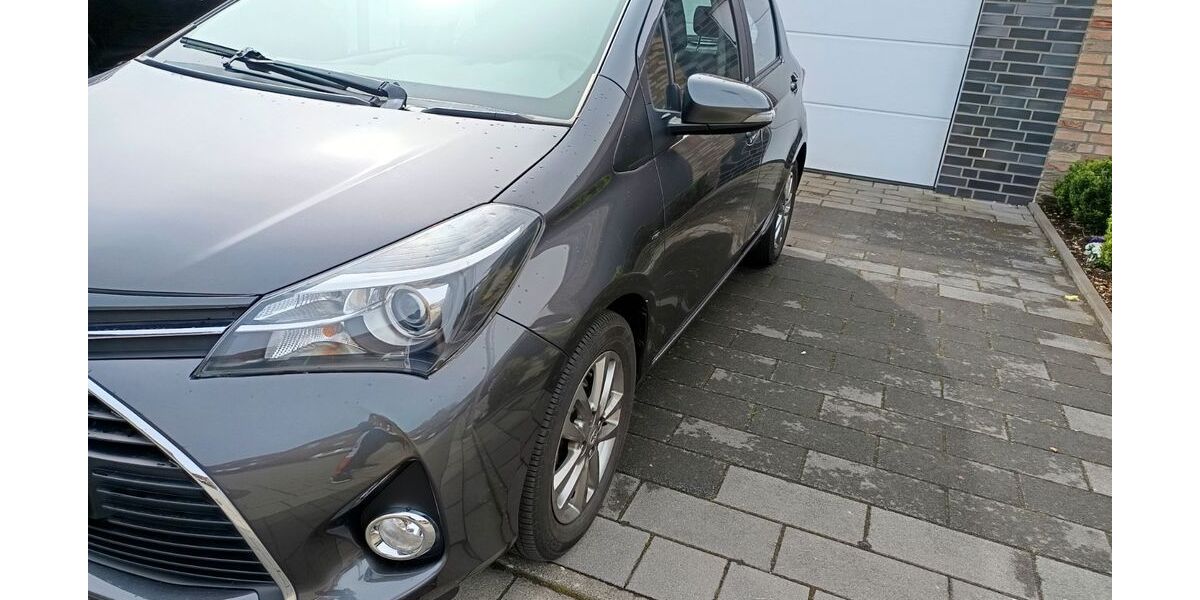 Toyota Yaris 111.000 km 6.999 &euro; Harsewinkel 33428