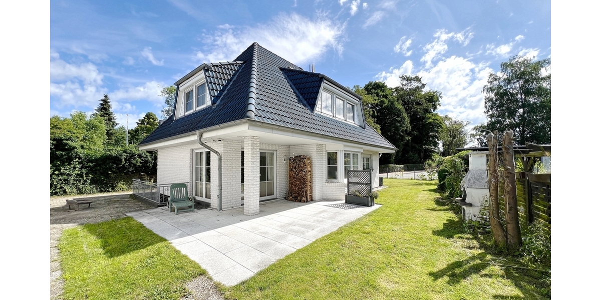 Eleganz trifft Wohlfühlatmosphäre – Ihr neues Zuhause wartet - Einfamilienhaus Hohenlockstedt | Angebot:25365923