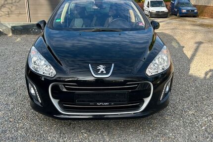 Peugeot 308 273.000 km 2.499 &euro; Bardowick 21357