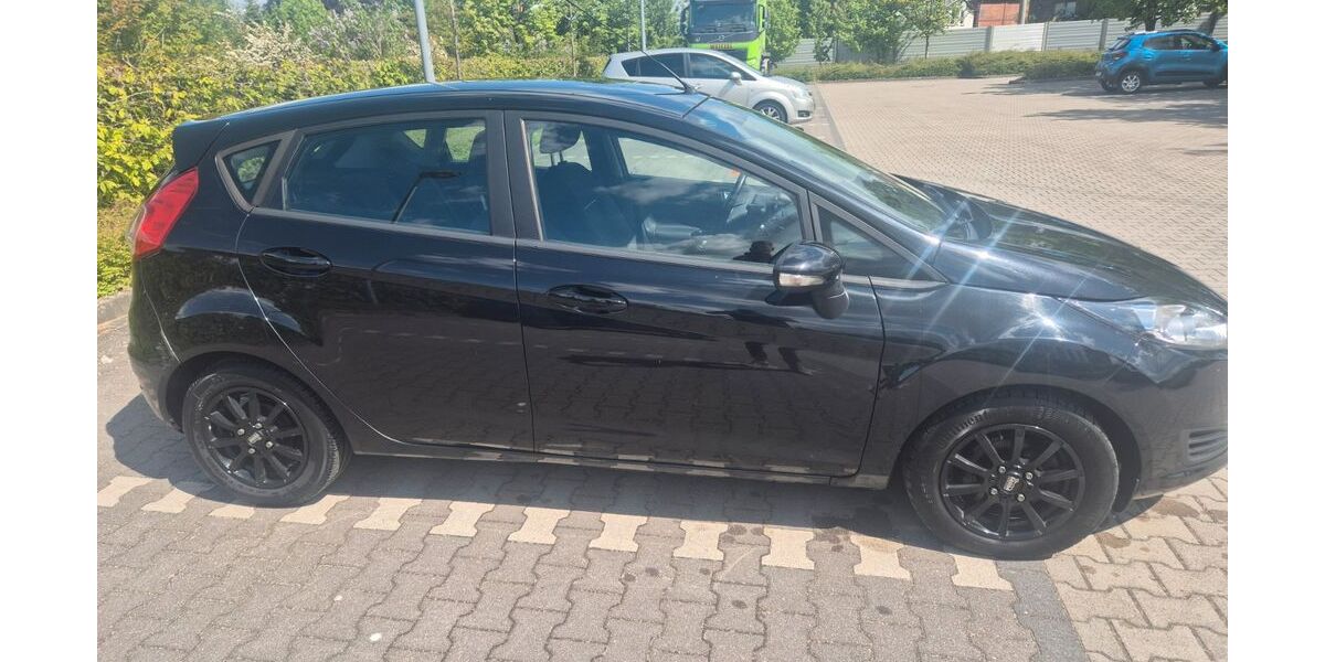 Ford Fiesta 234.000 km 2.600 &euro; Nortorf 24589