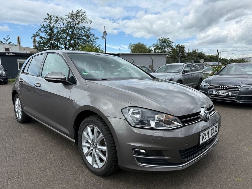 VW Golf 155.900 km 8.190 € Frankfurt 60386